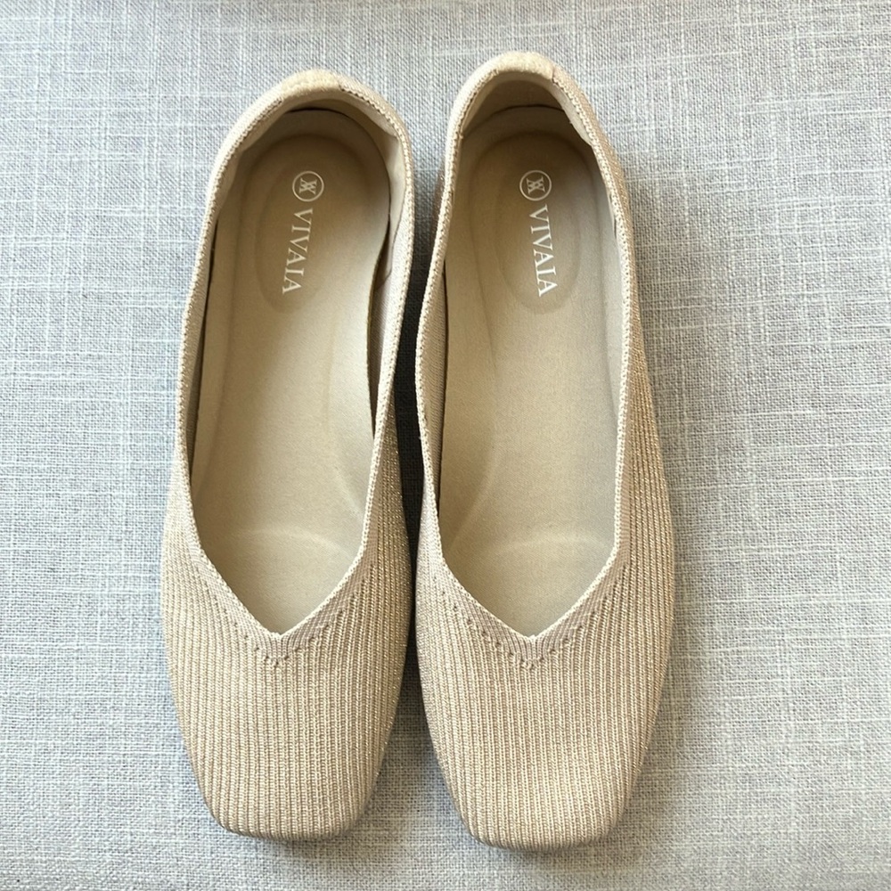 VIVAIA Margot square-toe V-cut almond flats Size 38/7